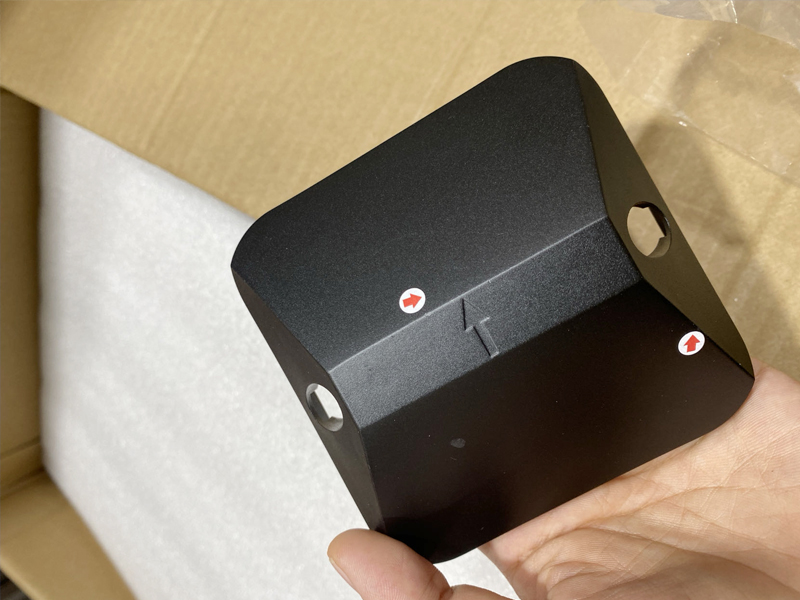 Moldagem por inje&ccedil;&atilde;o PBT+GF30 para carca&ccedil;as de radar automotivo