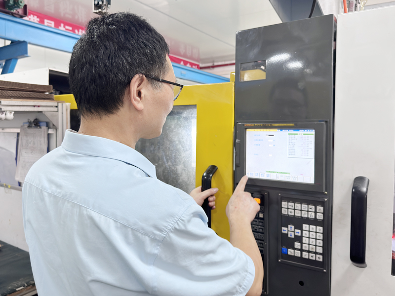 4. プラスチック射出成形